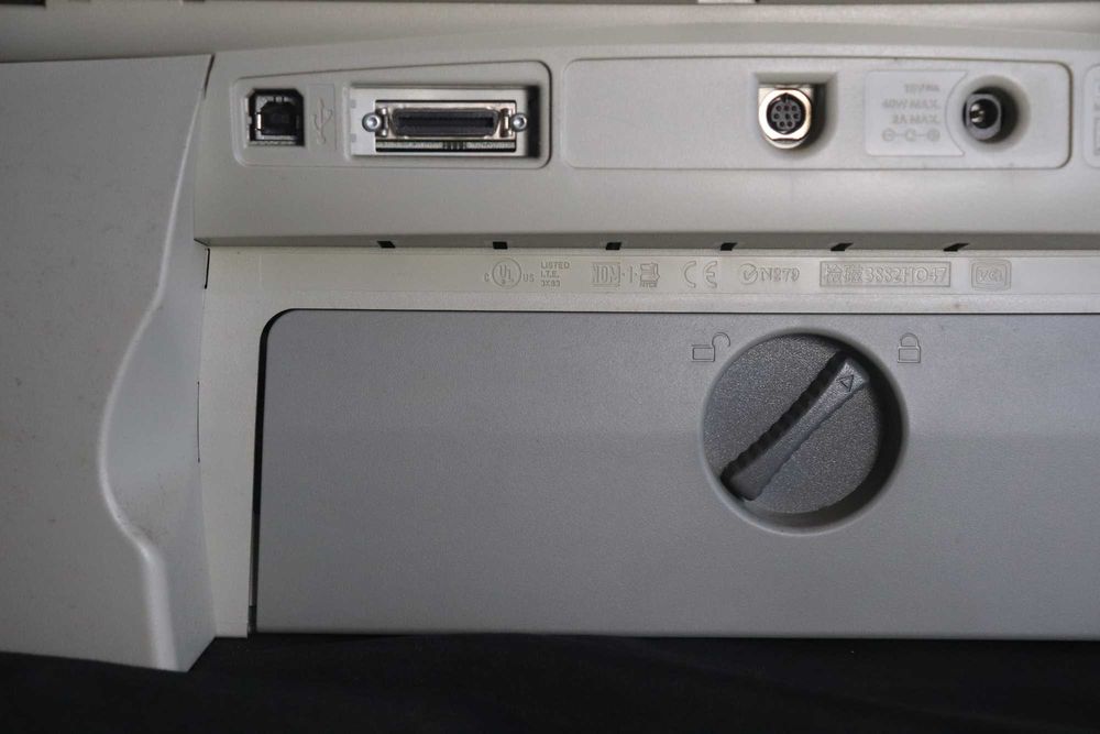 Impressora All-in-One HP OfficeJet 665 usada