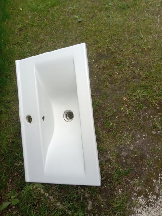 Umywalka 63 x 38 cm