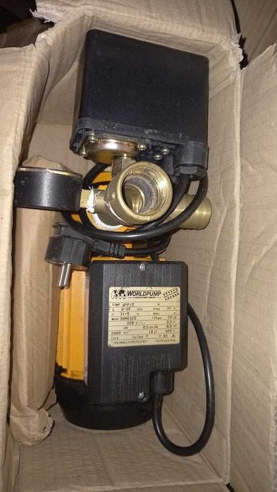 Bomba de Água Periférica Worldpump WPP15 0.5HP com Pressostato (Nova)