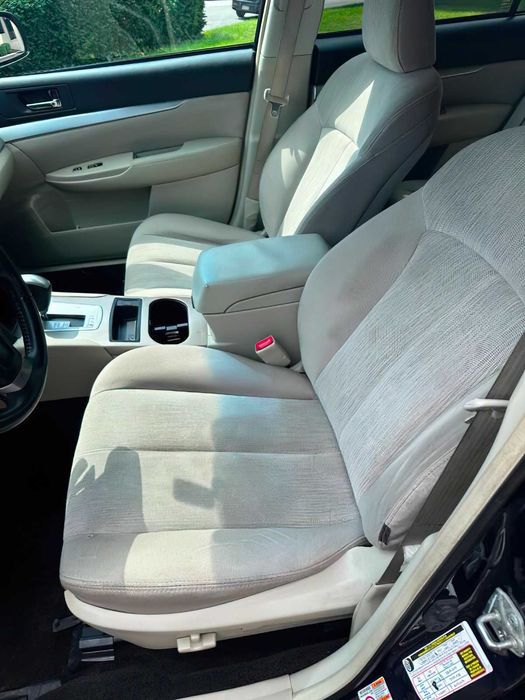 Subaru Outback 2.5i Limited      2013