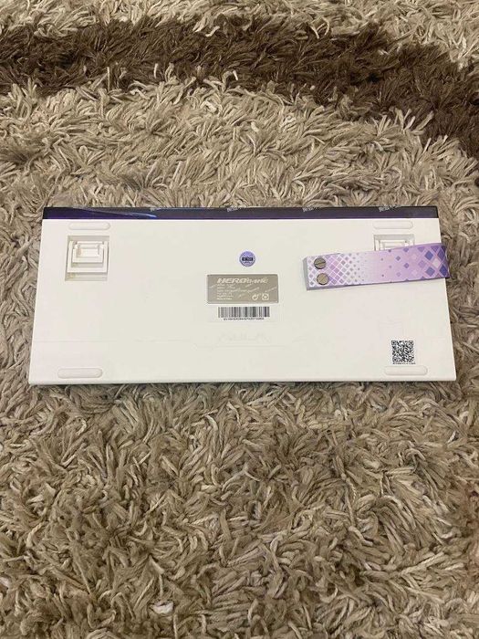 Клавіатура магнітна AULA HERO84 HE біла з фіолетовим