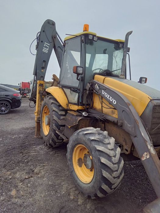 Продам ескаватор Volvo bl 71