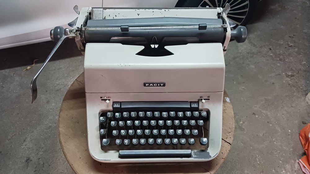 Maquina escrever manual Facit