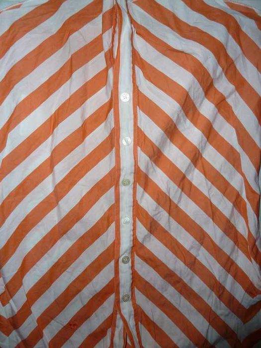 Blusa nova riscas Burberry 40