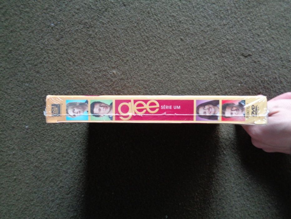 NOVO - Glee - Primeira Temporada Completa como NOVA