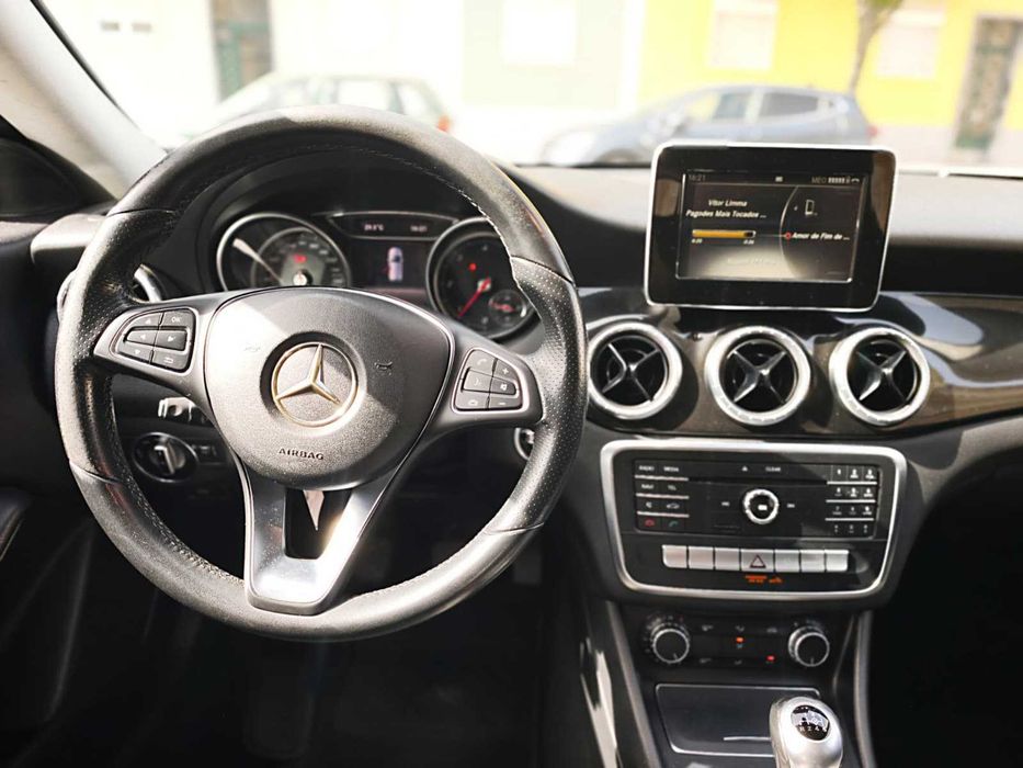 Mercedes-Benz CLA 180d Shooting Brake