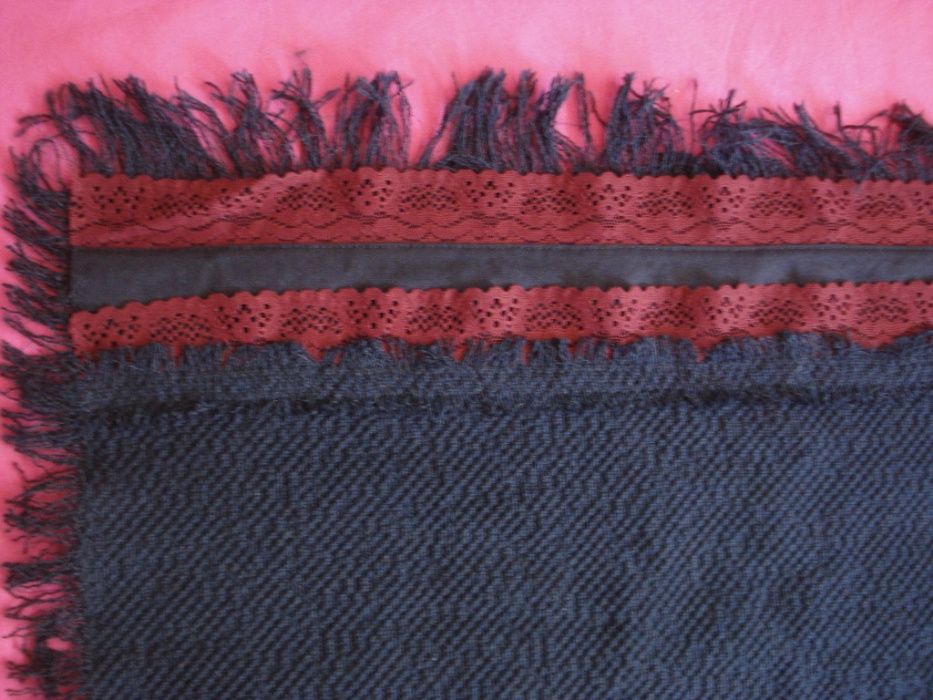 Echarpe/Manta azul marinho e bordô 140x94cm NOVA ARTESANAL mulher