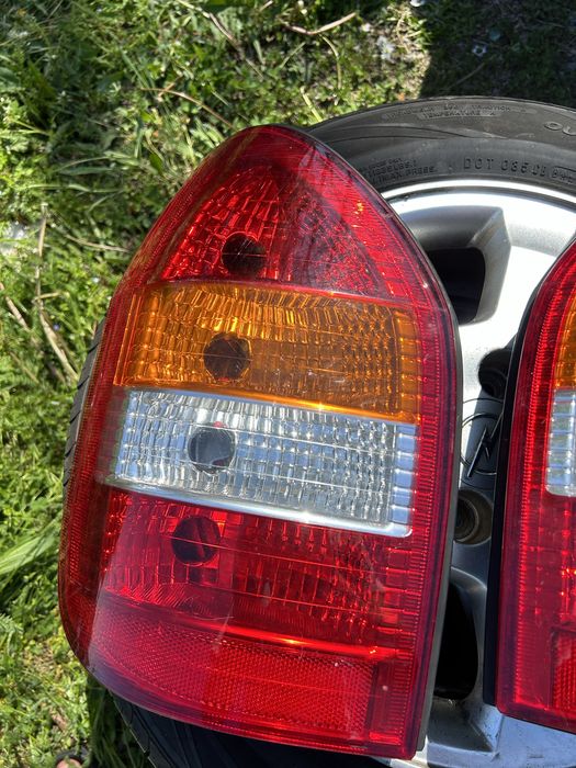 Стопи опель зафіра а комплект