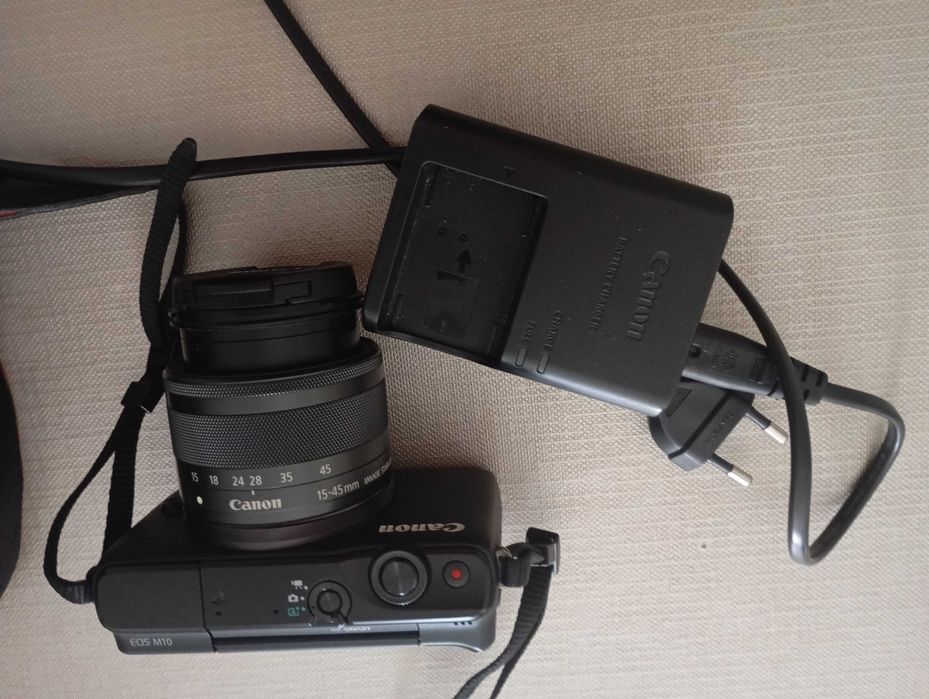 Máquina fotográfica Canon EOS M10