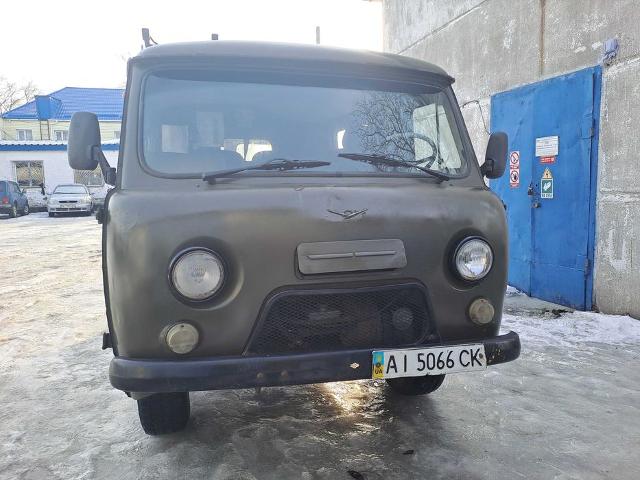 Вантажопасажирський УАЗ 3909, 2002 року
