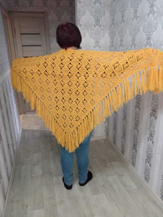 Шаль ручної роботи