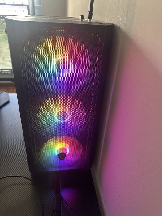 Desktop ryzen 7 5700x3d rtx 5060 ti 16gb