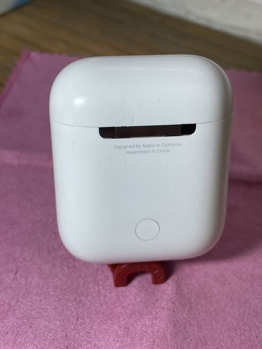 Зарядний кейс від навушників AirPods оригінал