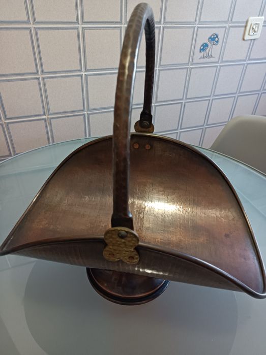 Cesto e Bengaleiro em cobre, muito antigos