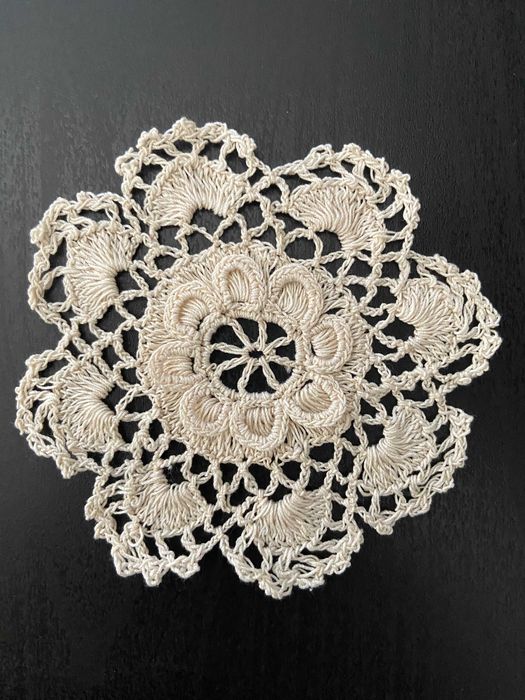 Serwetki ręcznie robione na szydełku 3d