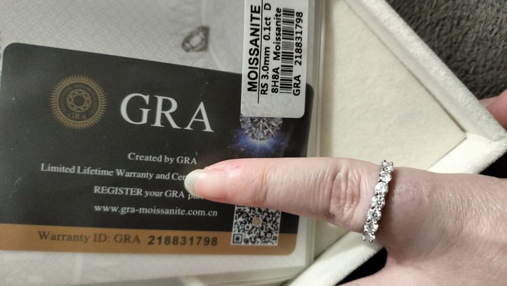 Nowy zestaw biżuterii z moissanitami GRA