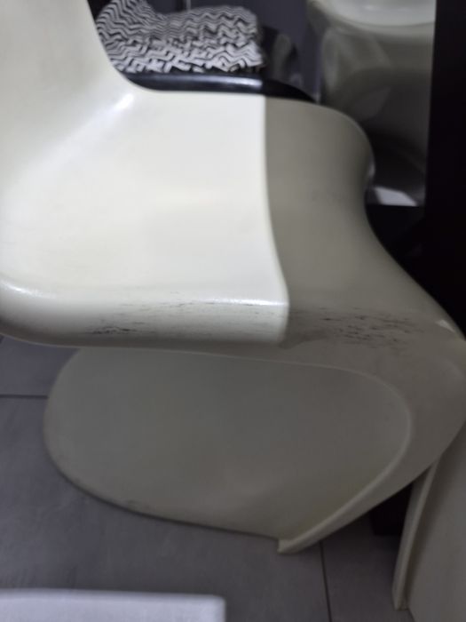 Krzesła pantone  panton