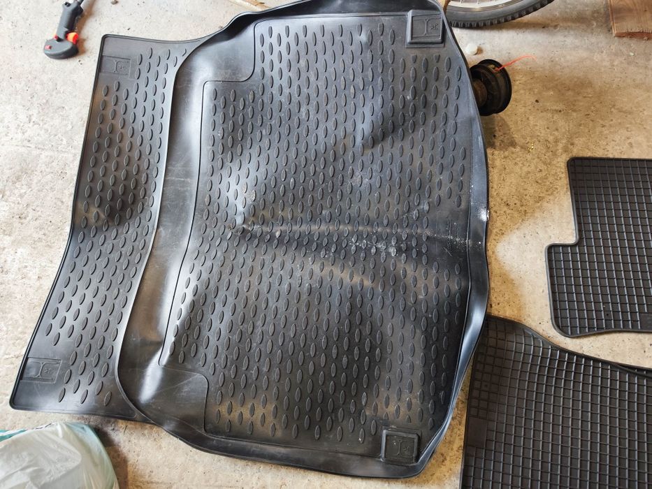 килимки Mercedes W204/W205