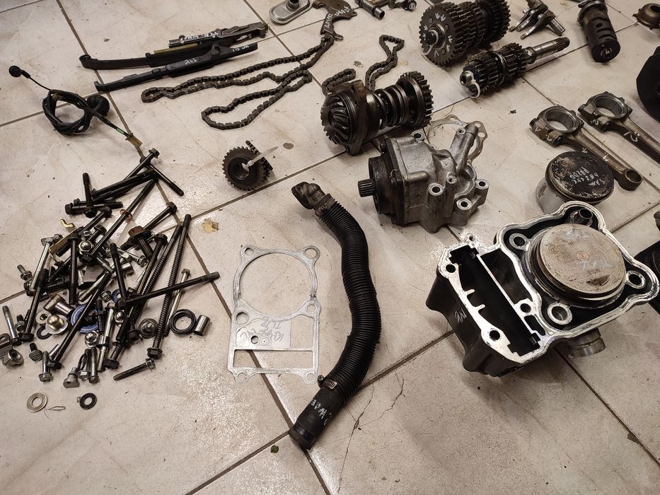 Honda NTV 650 silnik części wał cylinder głowica skrzynia ślizg wałek