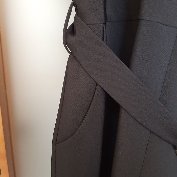 Venda vestido  sem mangas NOVO cor preta marca FERRACHE