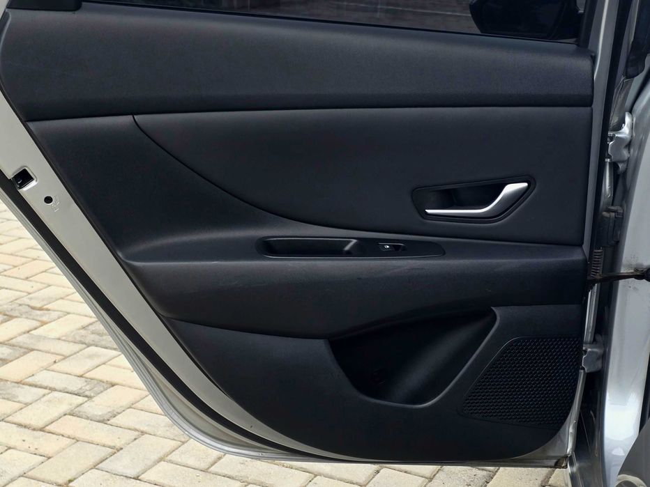 Hyundai Elantra 2020г.в. 2.0 автомат, бензин