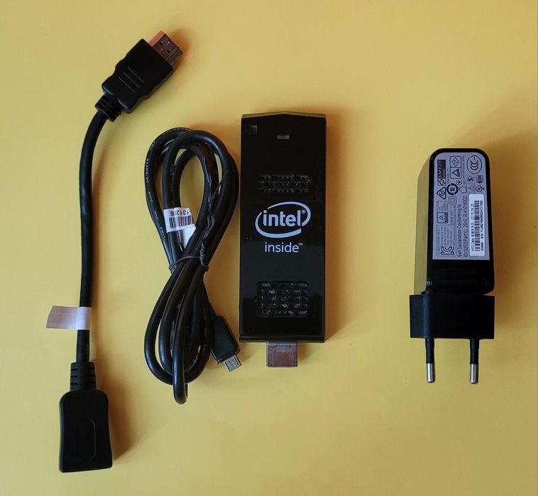 Intel Compute Stick Model STCK1A32WFC