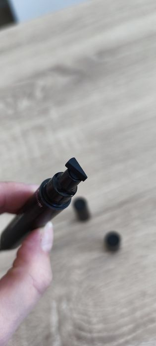 Eyeliner dwustronny