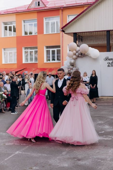 Сукня випускна/вечірня з корсетом і рюшами довга