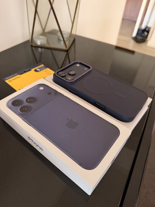 Iphone 17 pro max blue