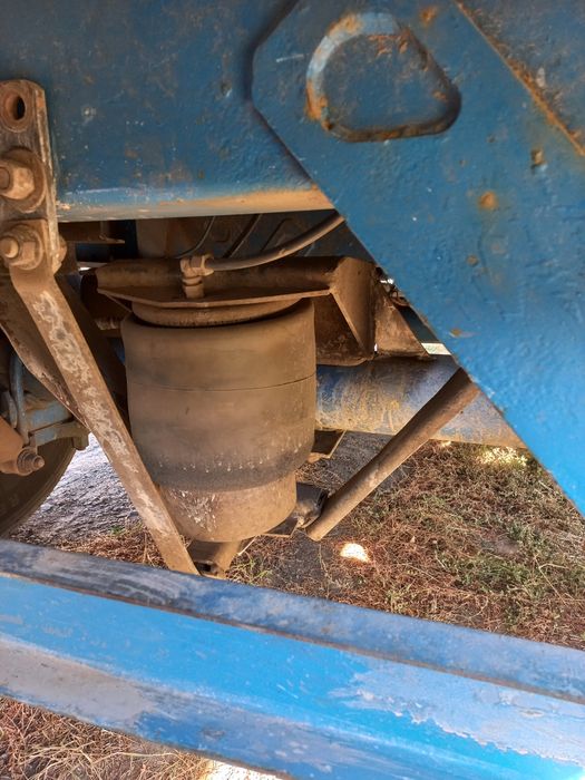 Напів-причіп контейнеровоз