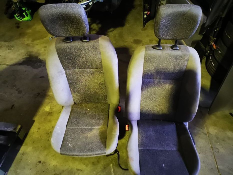 RENAULT MODUS 06 BANCOS FRENTE BA009