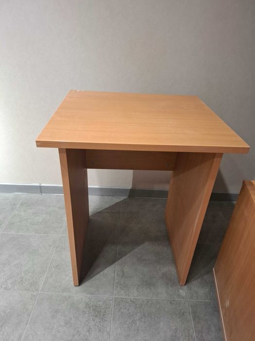 Продам 3 офисных стола за 1000 грн