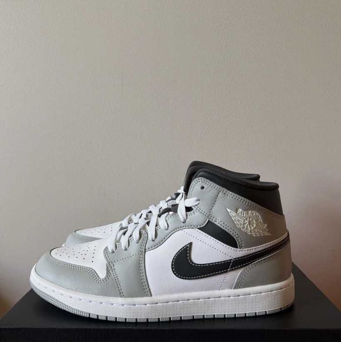 Jordan 1 Mid Light Smoke Grey R.42
