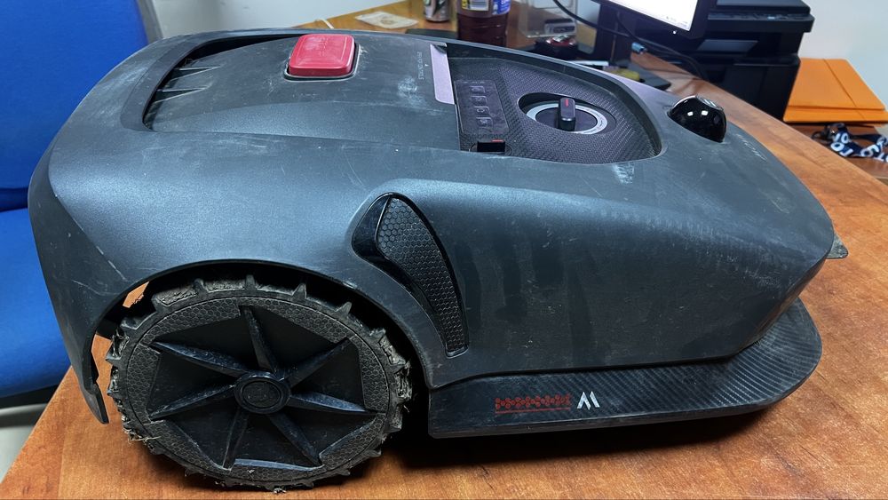 Robot koszący Mova DREAME 600m2 kosiarka automatyczna akumulatorowa