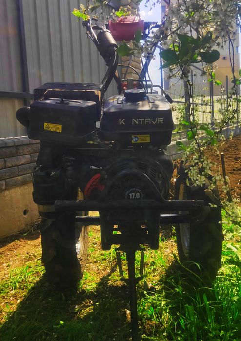 Мотоблок ,,Кентавр ,,безиновый 17л.с(возможна доставка)