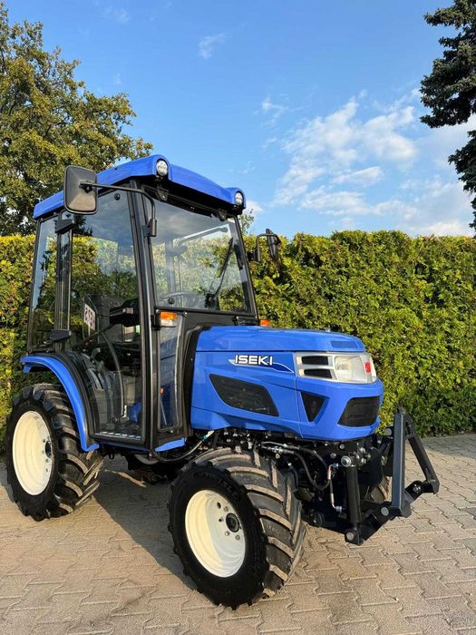 Traktor komunalny ISEKI TM3267AL ECO z ogrzewaną kabiną i przednim TUZ
