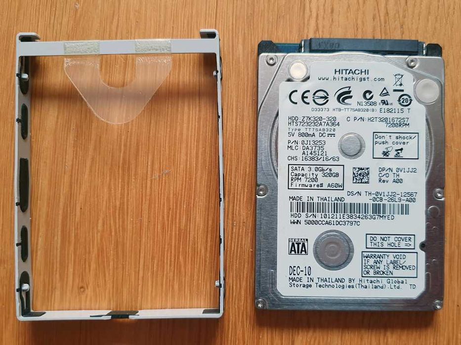 320 GB Hard Drive, 7200 rpm, Hitachi – 2.5" SATA 3.0 Gb/s64309738449282120