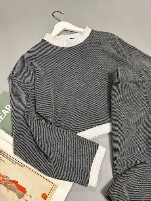 Костюм жіночій штани кльош з розрізами