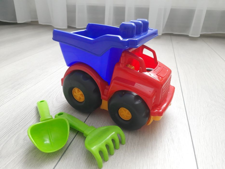 Нова машинка, машина, іграшка самоскид