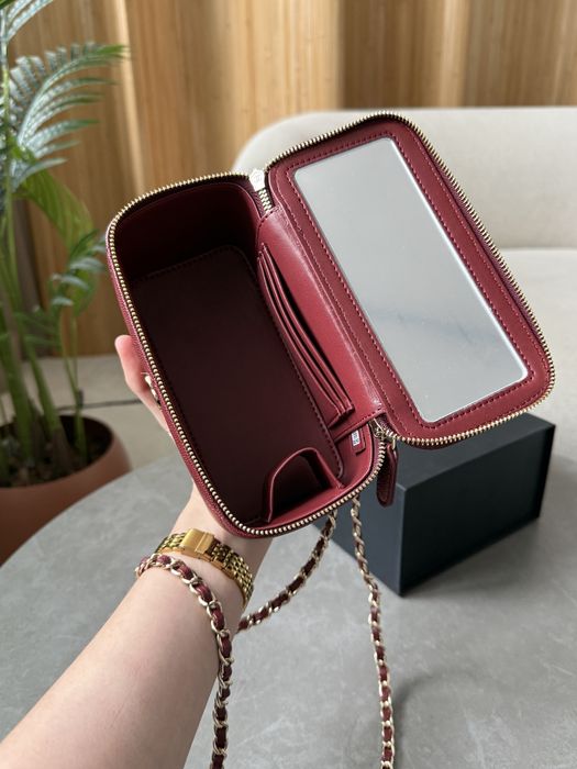 Сумка Chanel Long Vanity With Chain бургунді, чорна