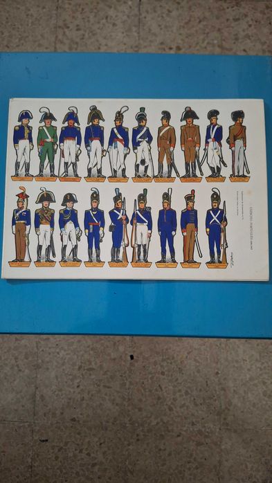 RARIDADE - Cartolinas com Soldados recortáveis - Desenho de José Garcês Anos 50