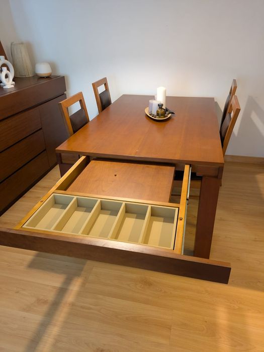 Mobília de sala de jantar