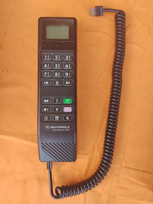 BMW E32 E34 telefon pokładowy zestaw Motorola rar