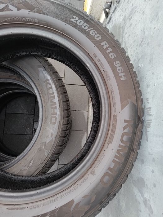 4x opony zimowe KUMHO WinterCraft WP52 205/60/16 96H, 2022r