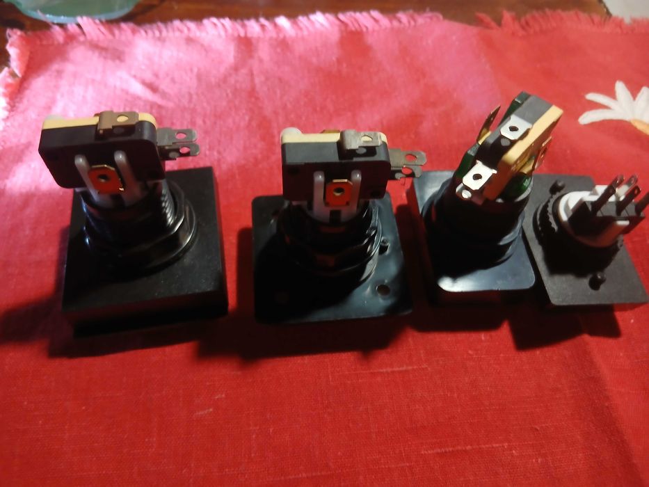 Кнопки и комплектующие игрового автомата