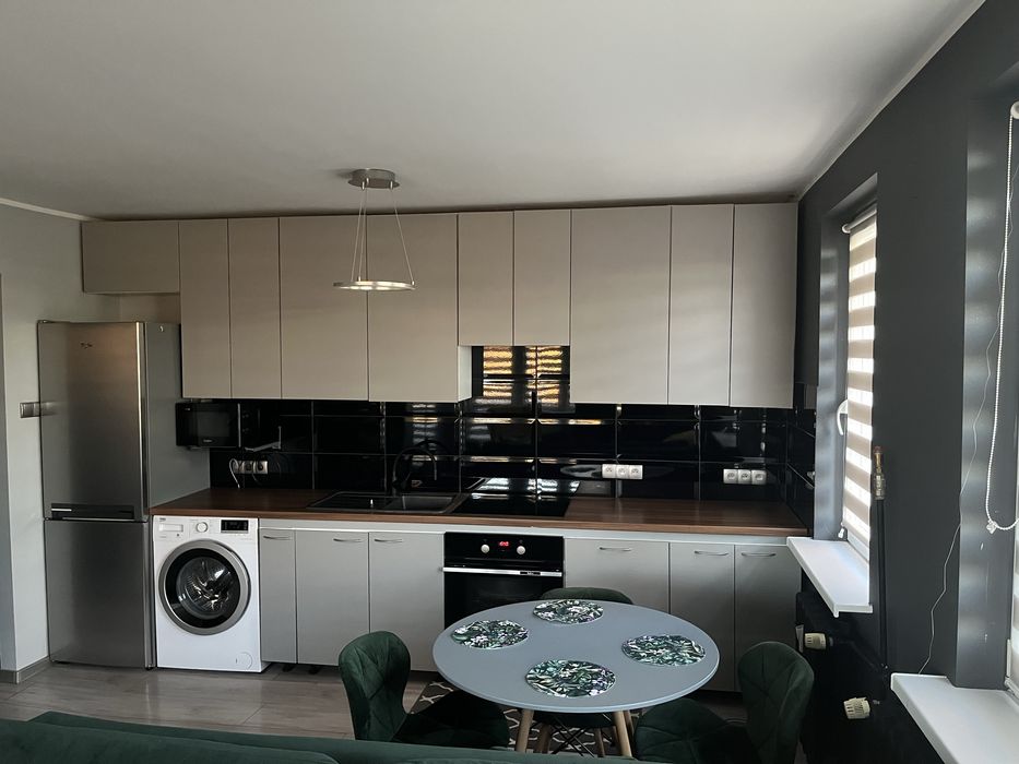 Trzypokojowe mieszkanie po generalnym remoncie.