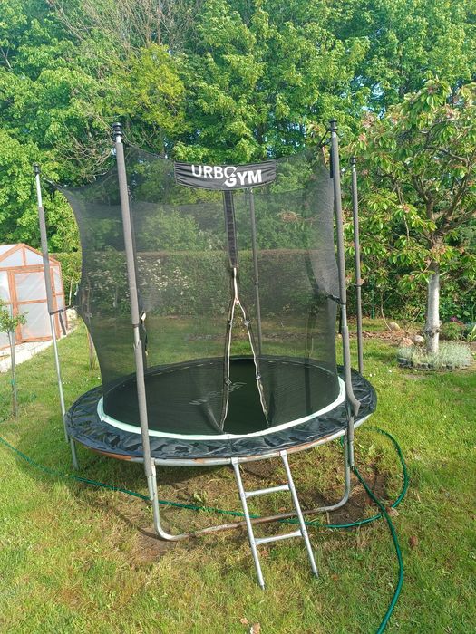 Trampolina ogrodowa