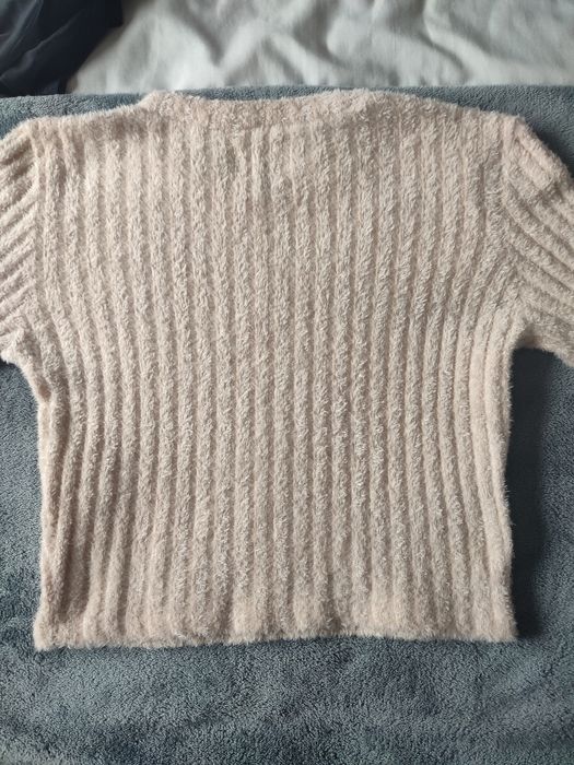 Camisola pelo Pull & Bear; tamanho M