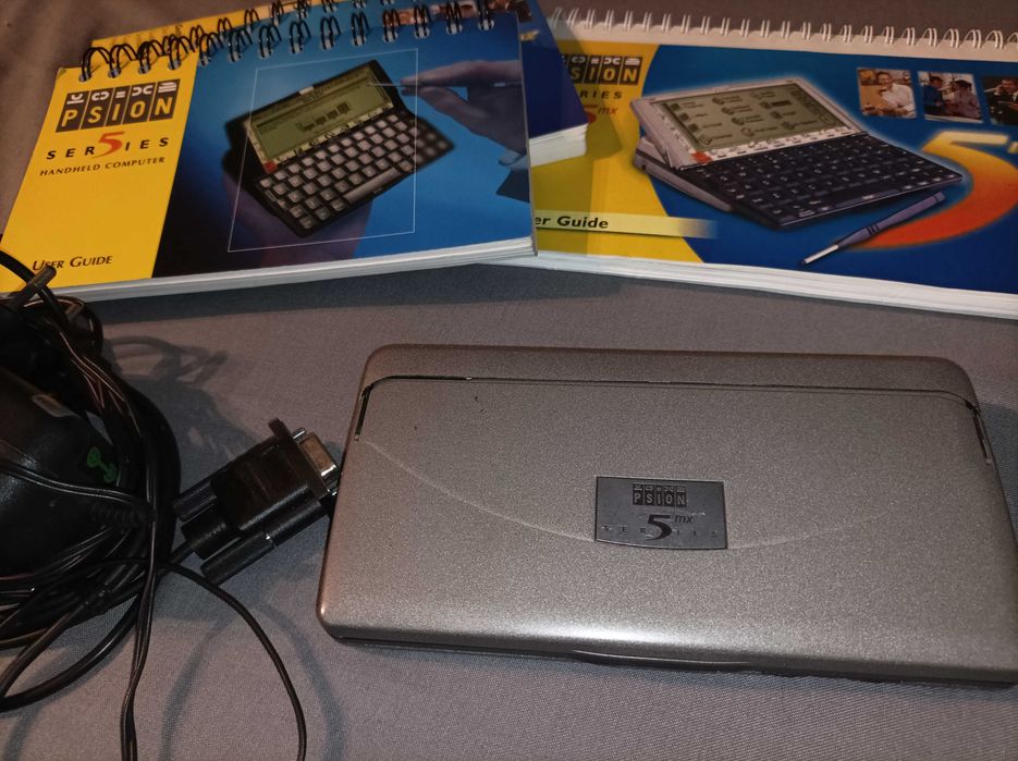 Palmtop Psion Series 5mx + zasilacz, kable, instrukcje - sprawny, komplet