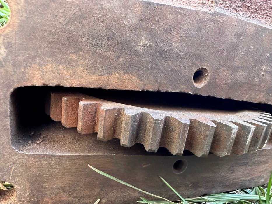 Т-25  НОВЫЙ привод насоса